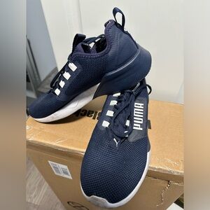 Men’s puma sneakers